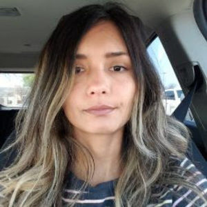 Meet your Posher, Yesenia